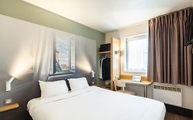B&B Hotel Evry Lisses 1
